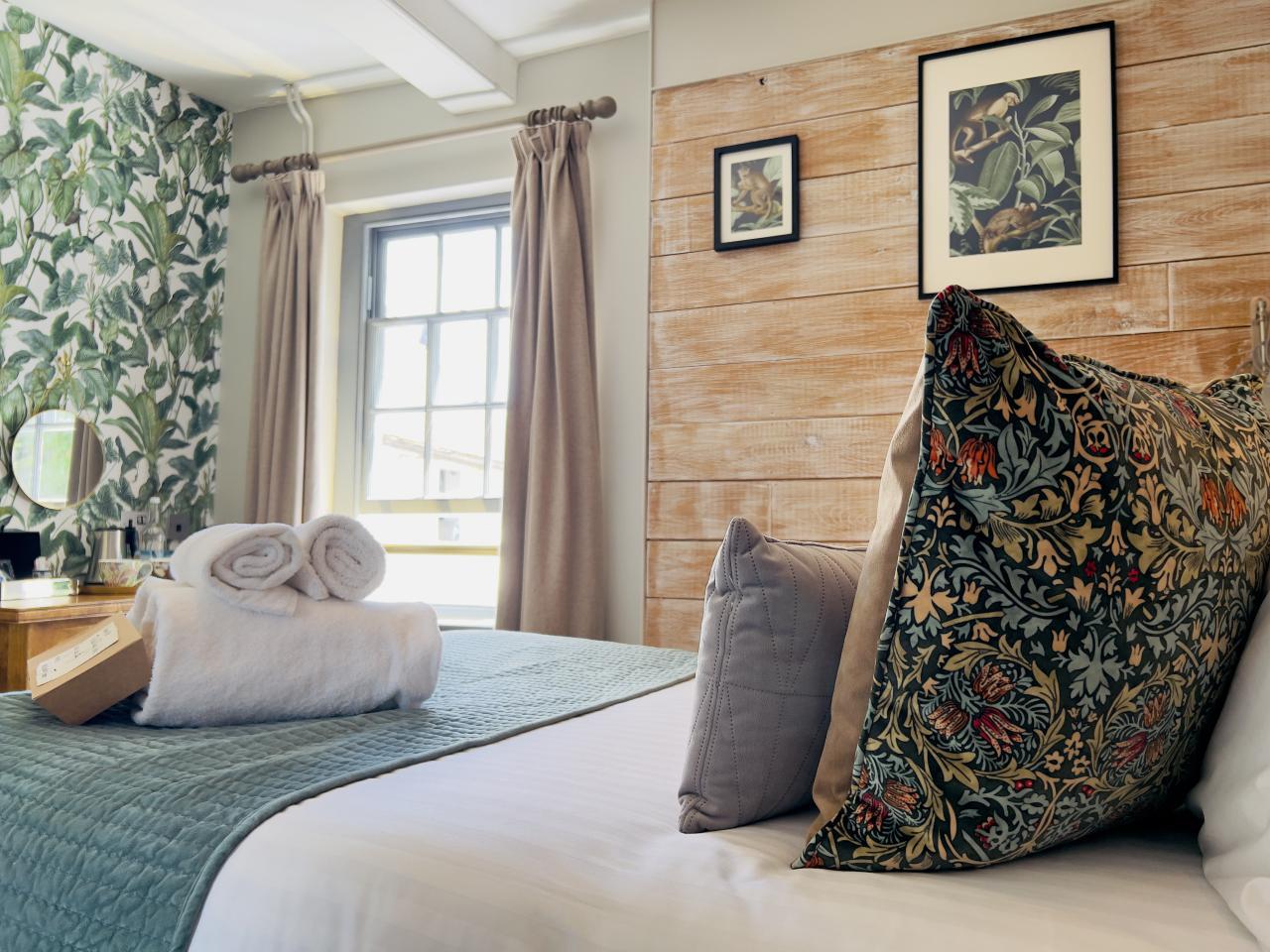 new-fly-crundale-room.jpg