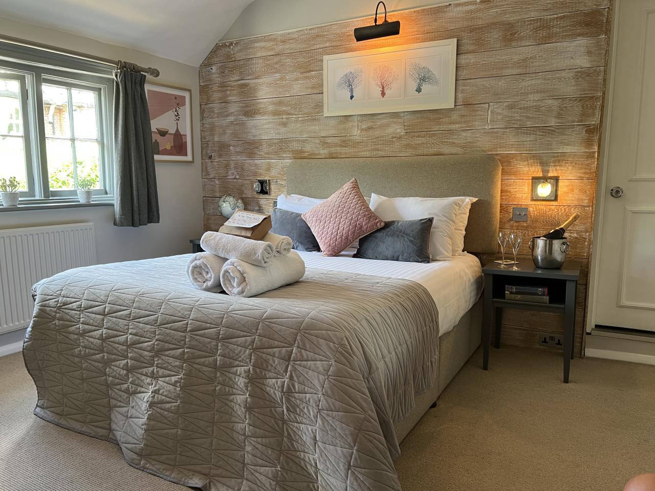 new-fly-hinxhill-room.jpg